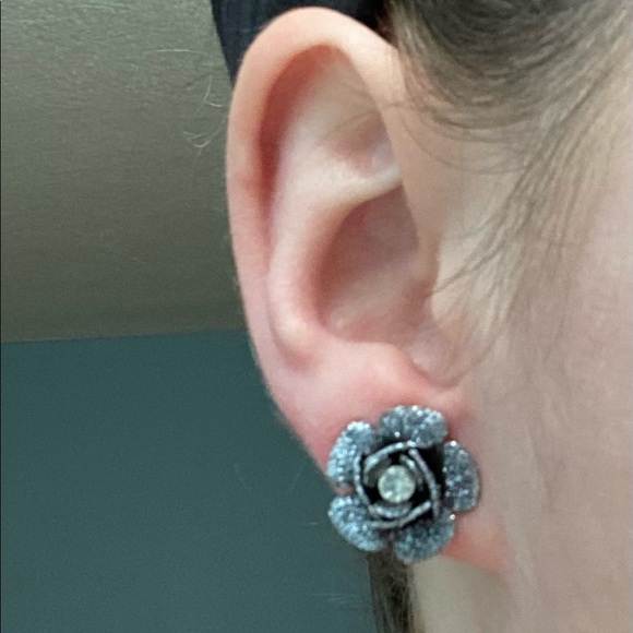 Betsy Johnson Silver Roses - Picture 4 of 4